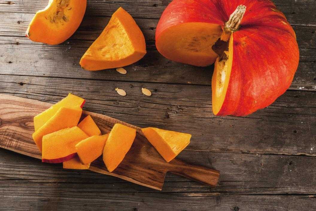 How to Cut a Pumpkin Halloween Special