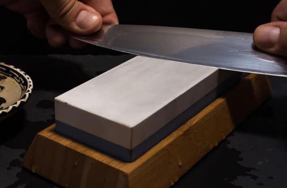 How to Use a Sharpening Stone or Whetstone