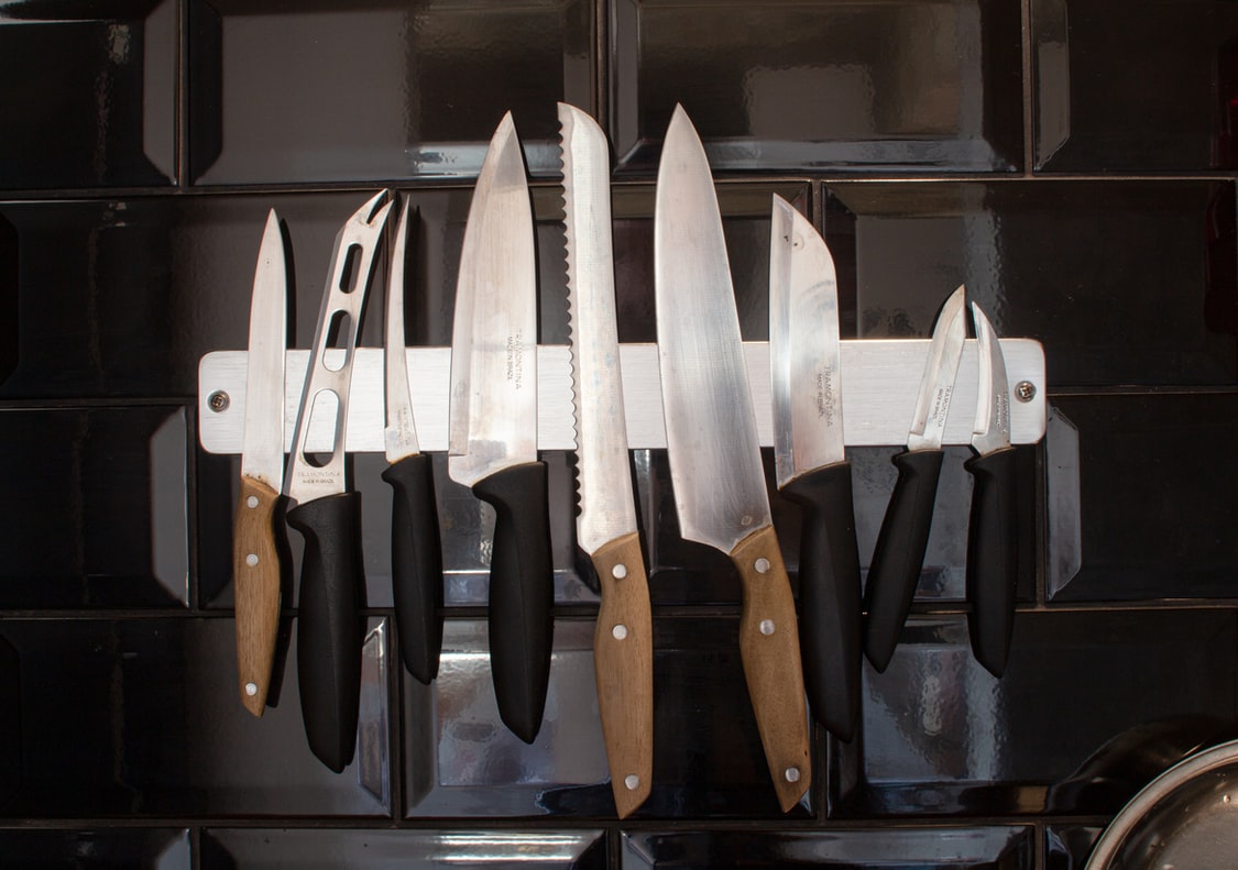 Materials of kitchen knife handles 