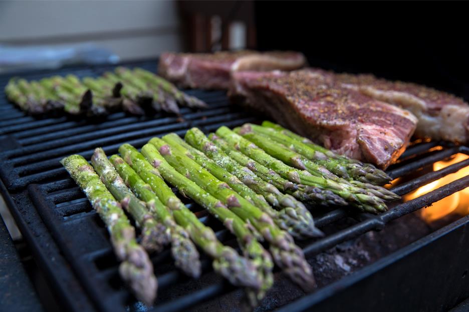 grilling asparagus