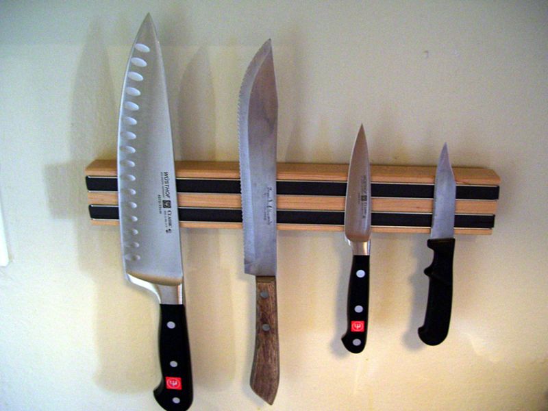 magnetic knife rack