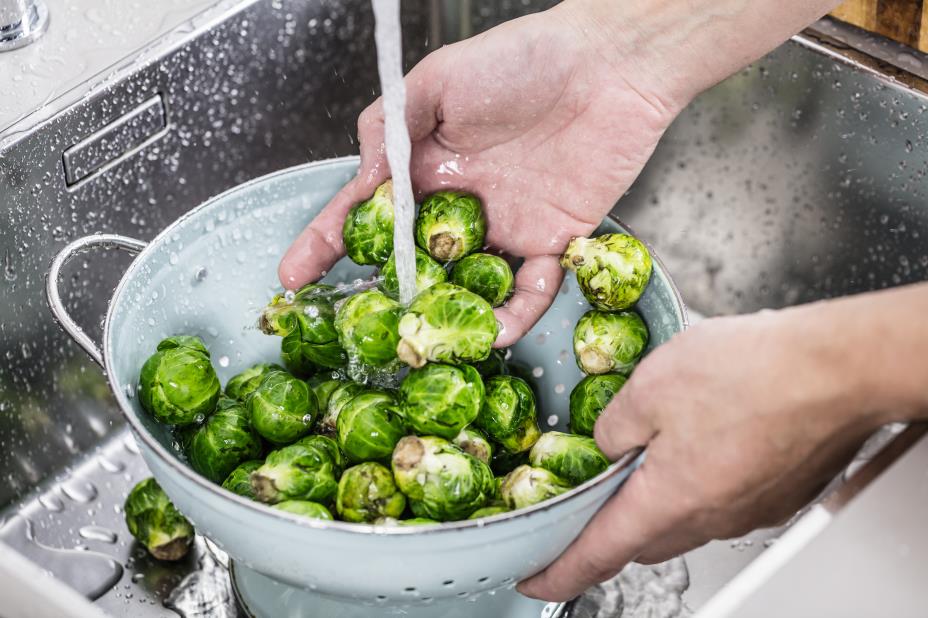 Cleaning Brussels sprouts 