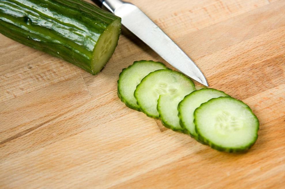 Knife cutting veggies 