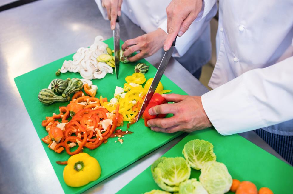 Plastic cutting board 