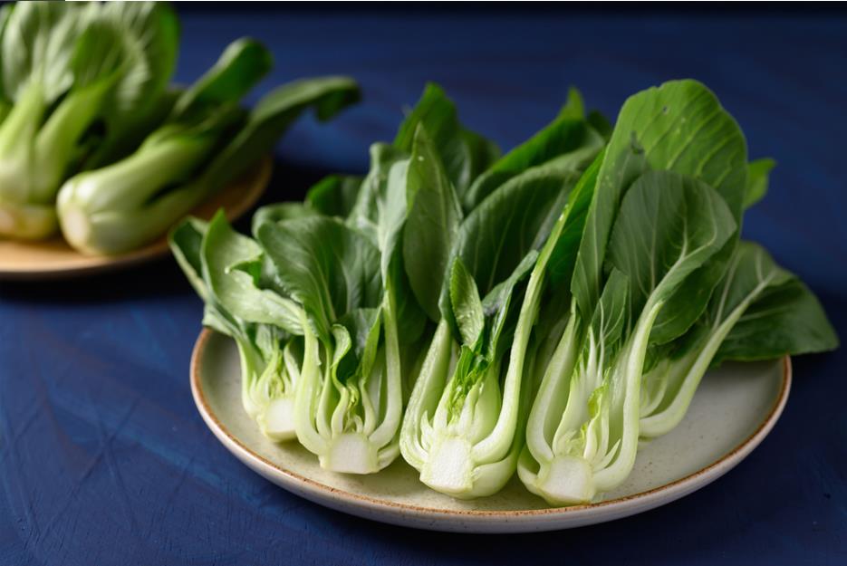 Washing and preparing bok choy