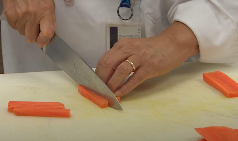 cutting-techniques-how-to-make-a-batonnet-cut-hdmd-knives-blog