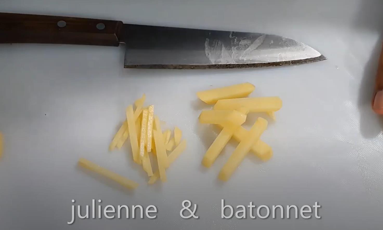 batonnet cut vs julienne cut