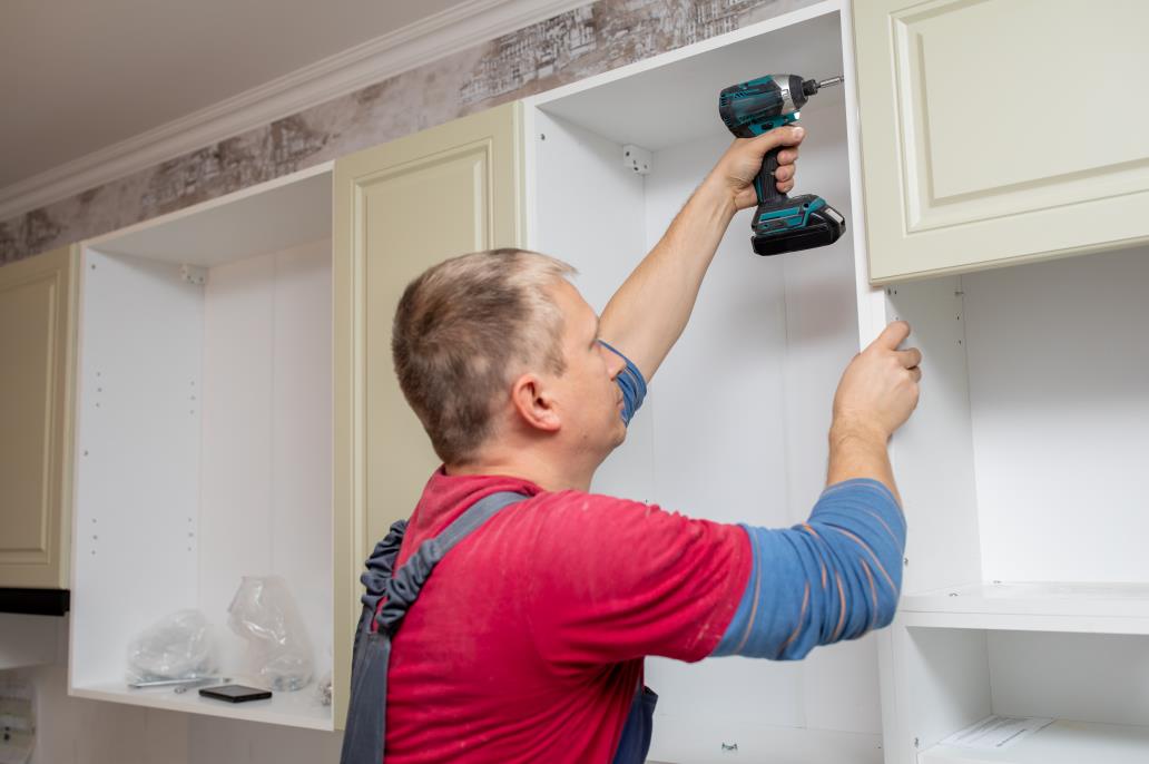 storing knives around the cabinet