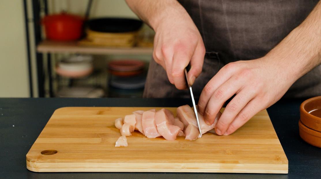 Cubing chicken breast step 1