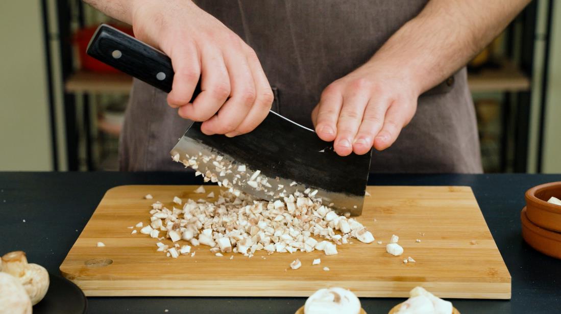 chopping mushrooms step 3