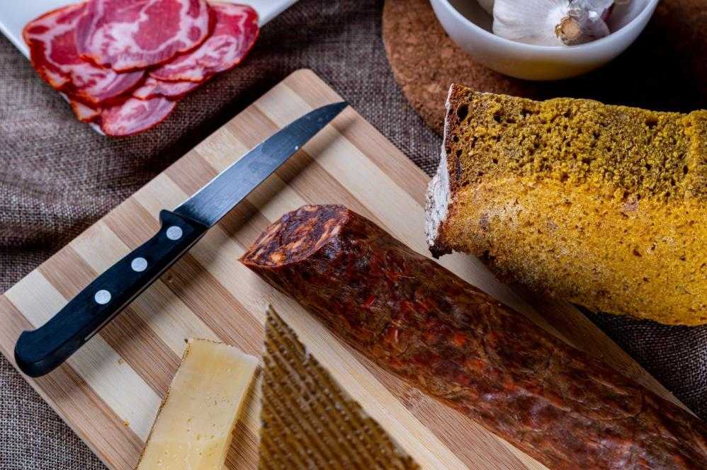 Are wooden cutting board really safe to use for cutting meat and cheese